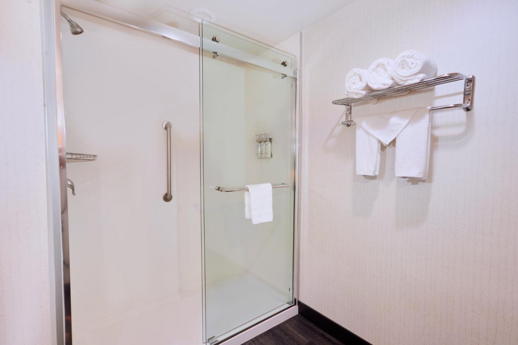 Holiday Inn Oakland Airport By Ihg מראה חיצוני תמונה